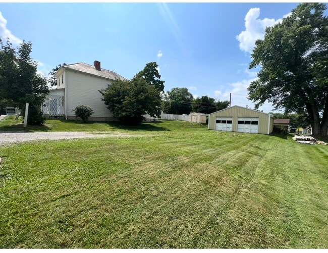 Building Photo - 861 Cabot Dr