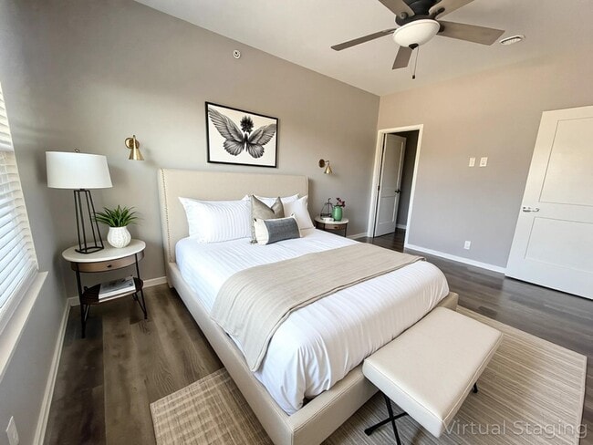 Building Photo - Beautiful Unfurnished 3 Bedroom 2 Bath  Apartment/Condo With Lake-views of Table Rock Lake