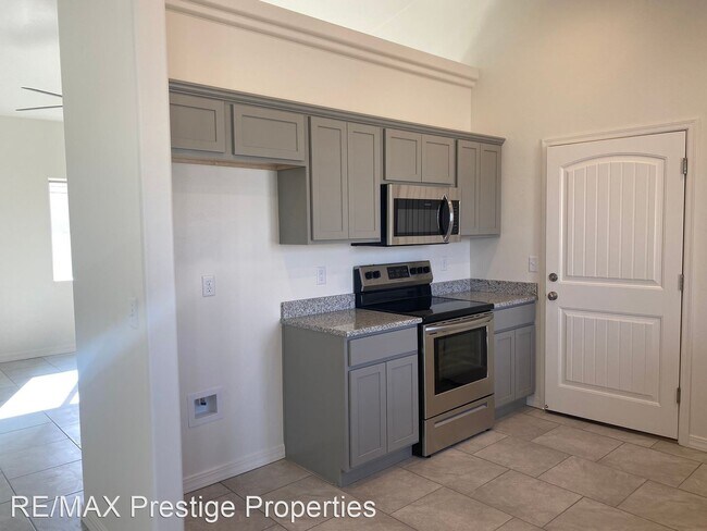 Building Photo - 3 br, 2 bath House - 1708 Los Angeles Street