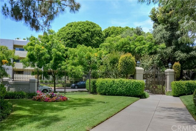 Foto principal - 950 N Kings Rd