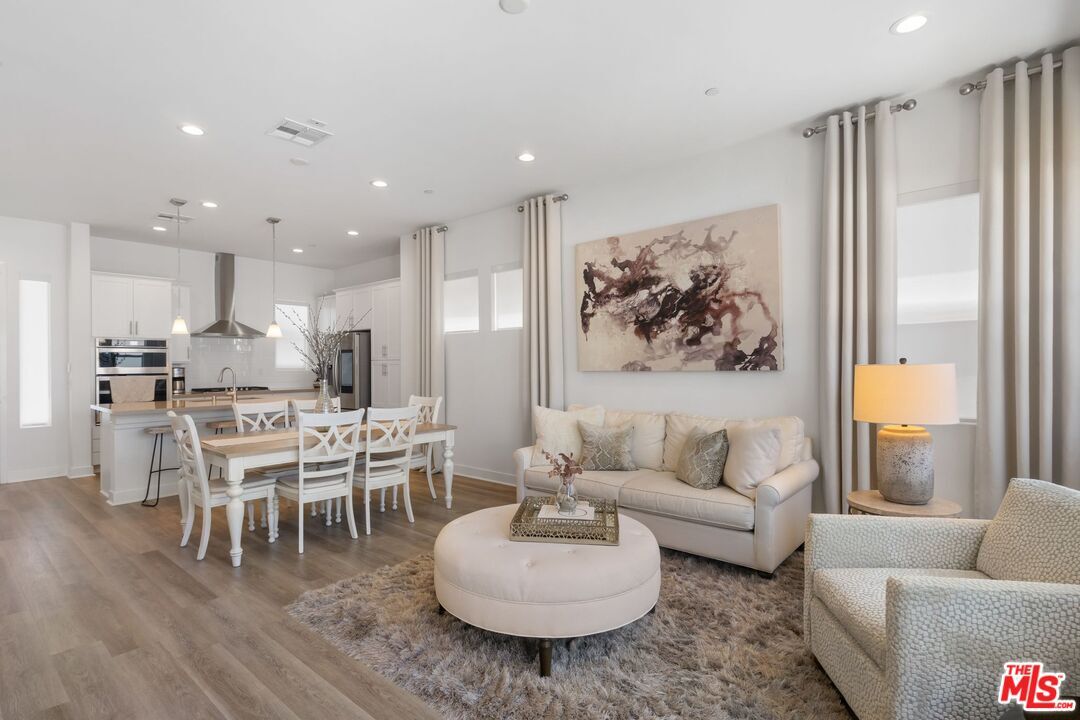 Foto principal - 549 Daniel Freeman Cir