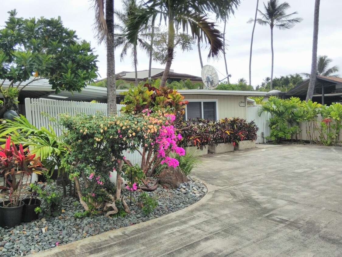 Primary Photo - 4 S Kalaheo Ave
