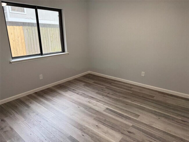 Foto del edificio - 6311 Dawnridge Dr
