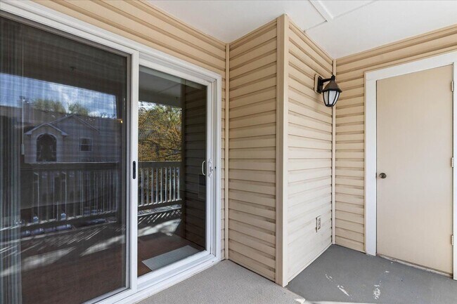 Foto del edificio - 1524 Lincoln Way