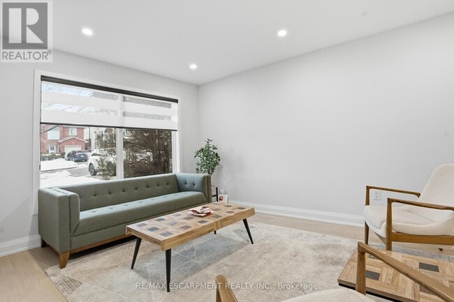 Building Photo - 108 Greenshire Dr