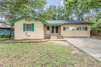 Building Photo - 1829 Baxley Dr
