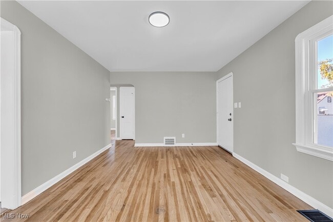 Building Photo - 12107 Worthington Ave