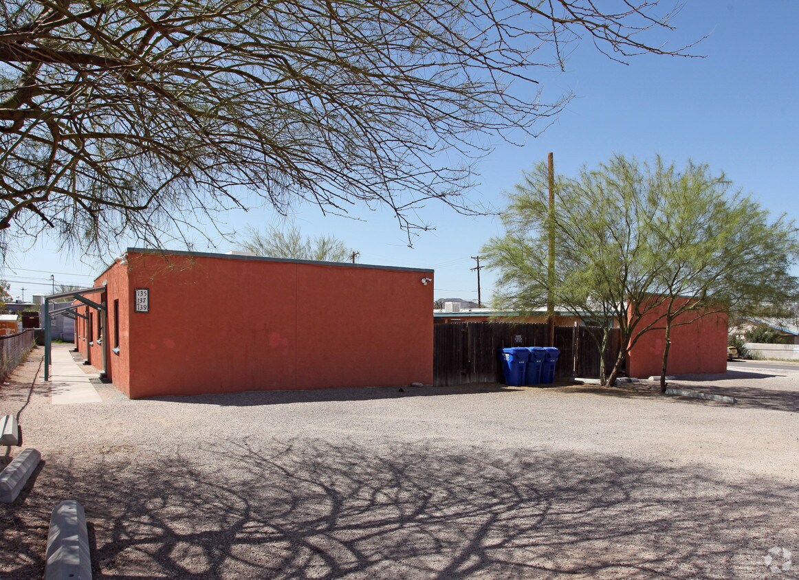Building Photo - 135-145 W Rillito St