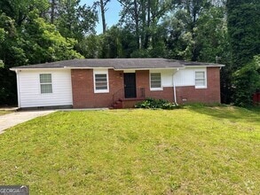 Building Photo - 221 Banberry Dr SE