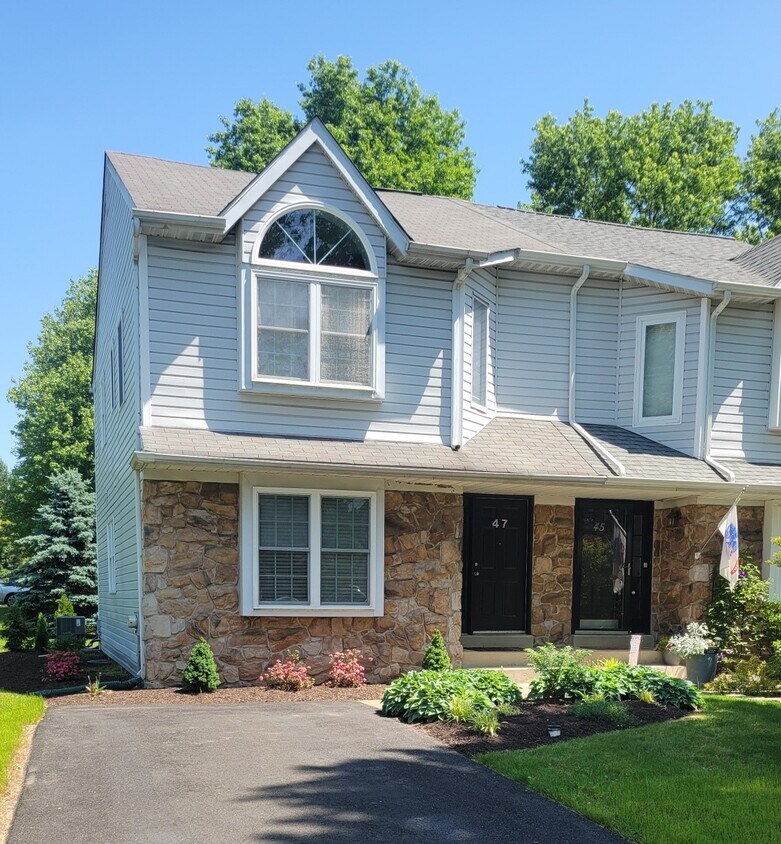 47 Pearl Dr, Doylestown, PA 18901 Townhome Rentals in Doylestown PA
