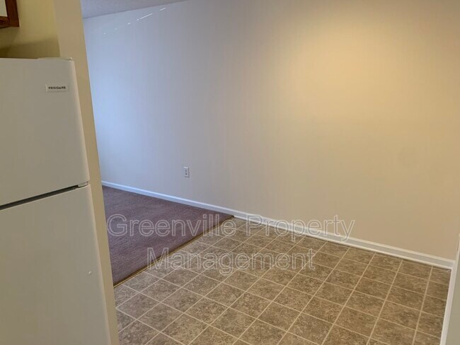 Building Photo - 3001 MacGregor Downs Rd