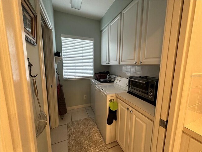 Foto del edificio - 7896 Farina Ct