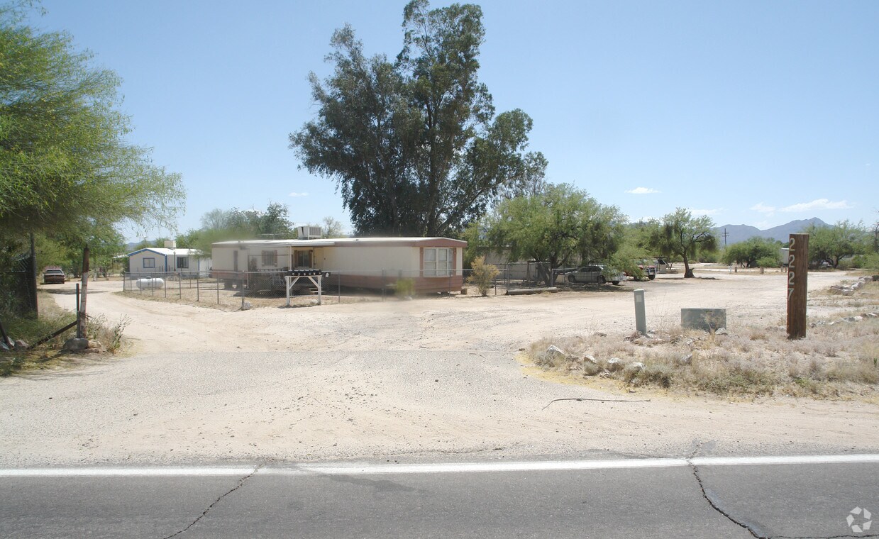 2227 W Oracle Jaynes Station Rd, Tucson, AZ 85741 Rentals in Tucson at