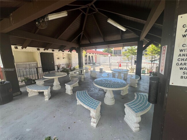 Foto del edificio - 8701 SW 141st St