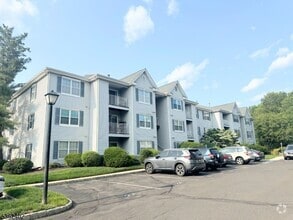 Building Photo - 214 Stratford Pl