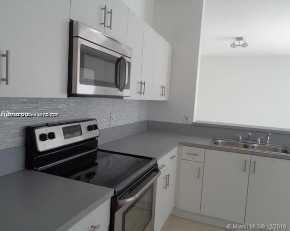 Foto del edificio - 3013 Woodlands Dr
