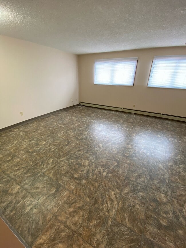 Building Photo - 10303-10396 96 Ave