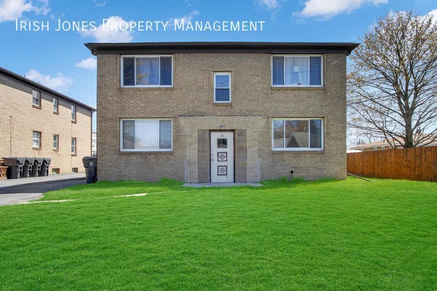 Primary Photo - 16 St James Pl