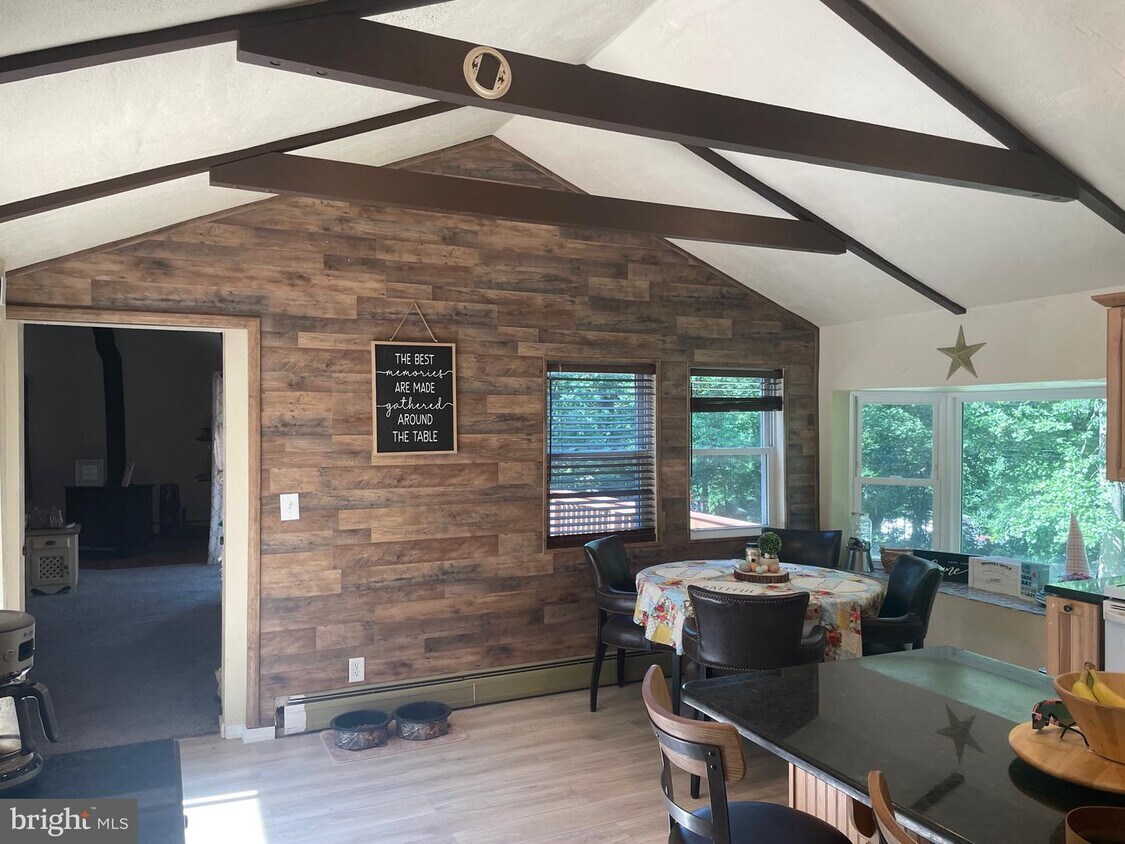 44 Luchase Rd, Linden, VA 22642 House Rental in Linden, VA