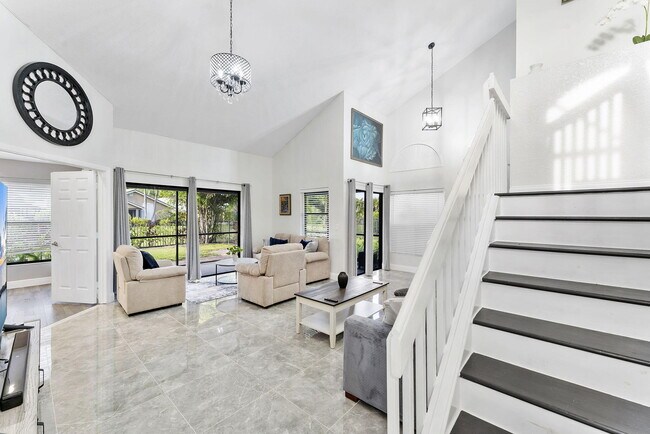 Foto del edificio - 8103 Covington Ct