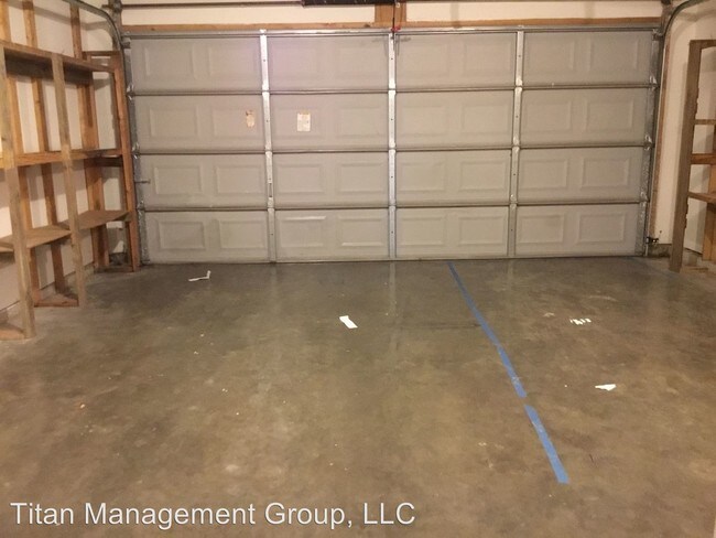 Building Photo - 2400 Hopkins Dr