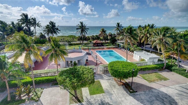 Foto del edificio - 2401 Collins Ave