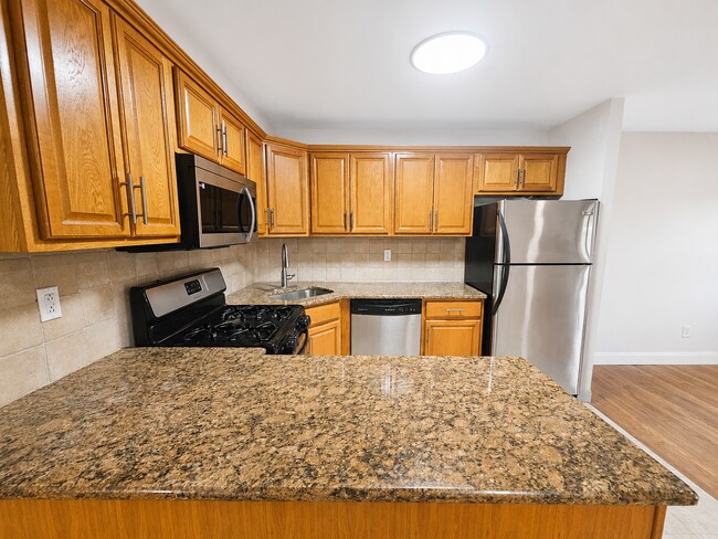 Foto del edificio - 9010 70th Drive, Unit 2