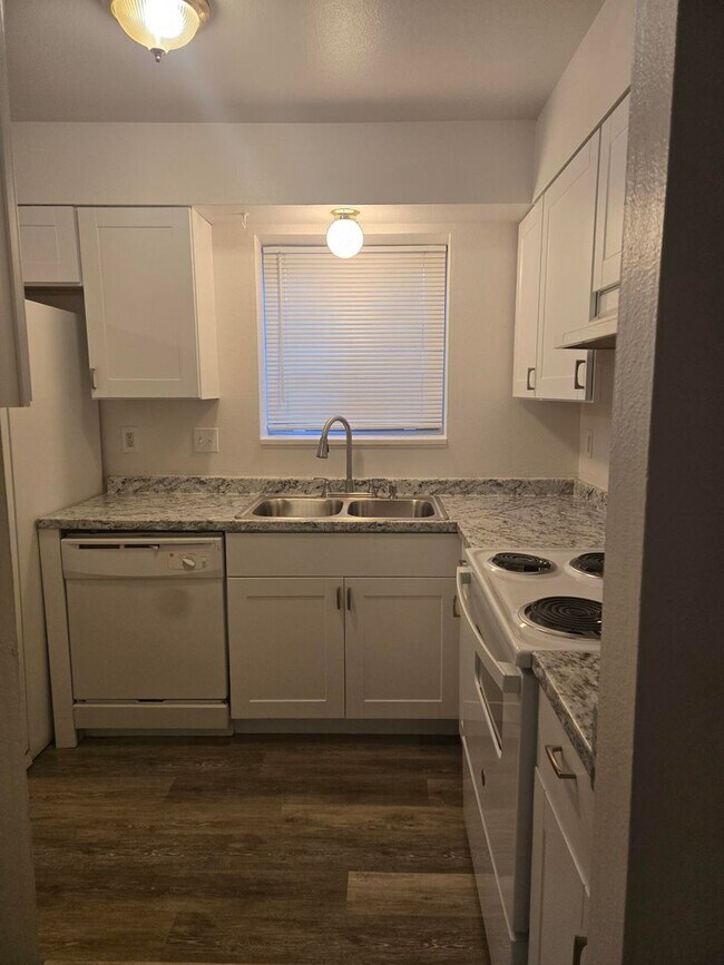 Foto del edificio - 211 N Shields St