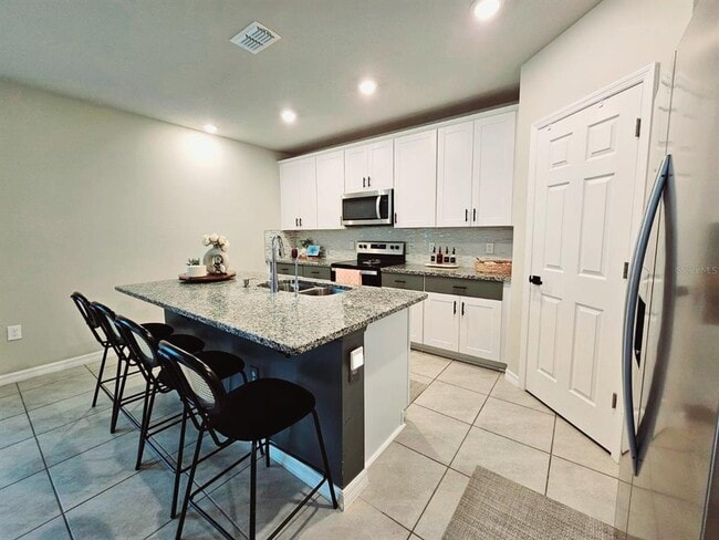 Building Photo - 1219 Zambrana Ct