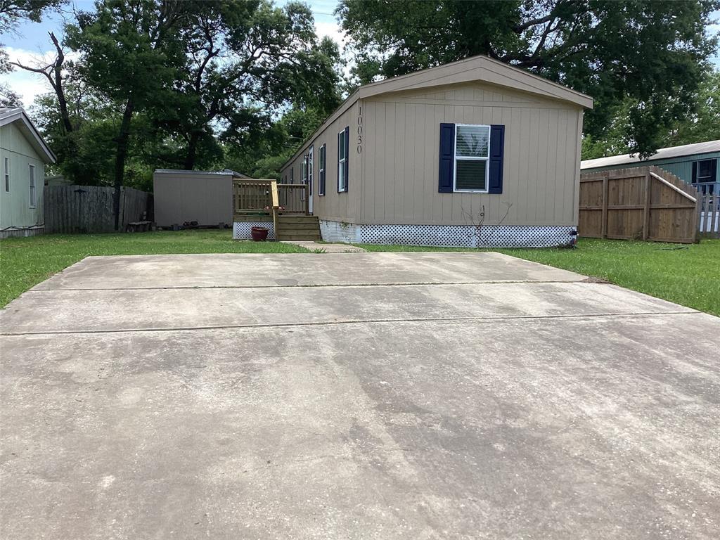 Foto principal - 10030 Cedar Landing Dr