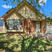 Building Photo - 10539 Country Flower