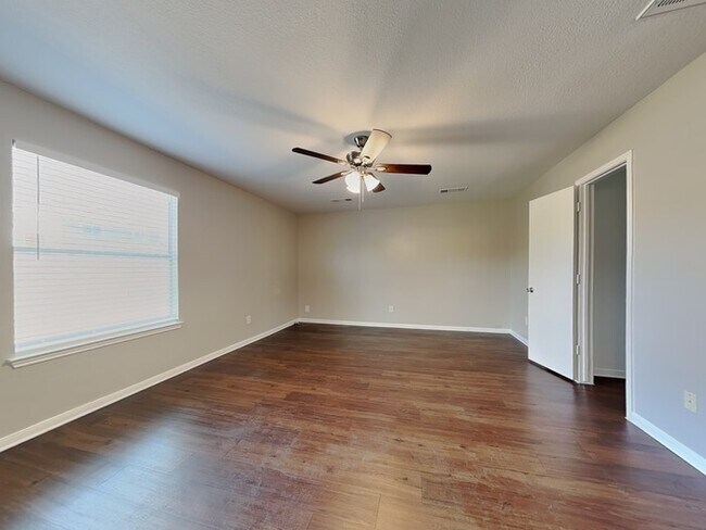 Foto del edificio - 10515 Berclair Dr