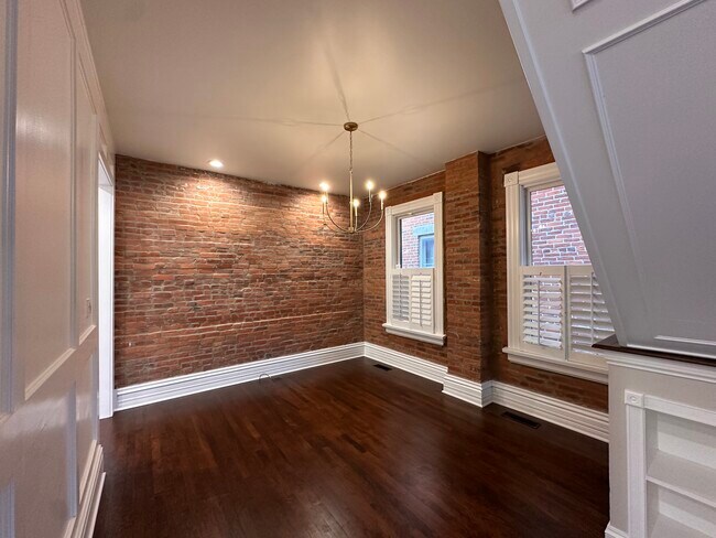 Foto del edificio - 67 E Mithoff St