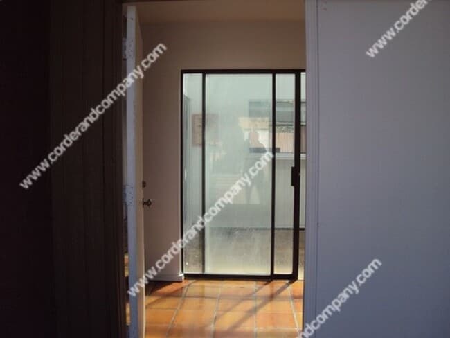 Foto del edificio - Naturally Lit Bedroom, 2 Bathroom with an Office. 1,933 Sq Ft. Home.
