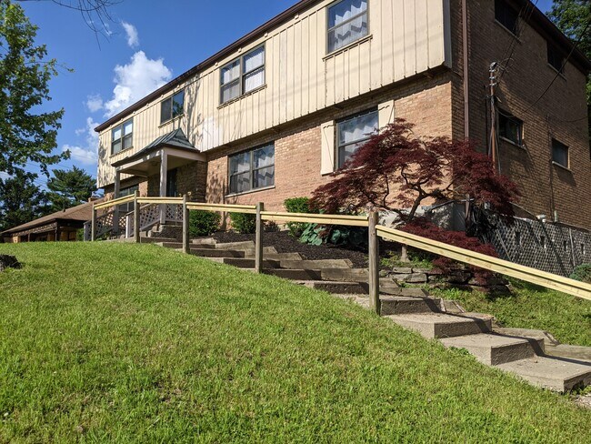 Building Photo - 5660 Vogel Rd