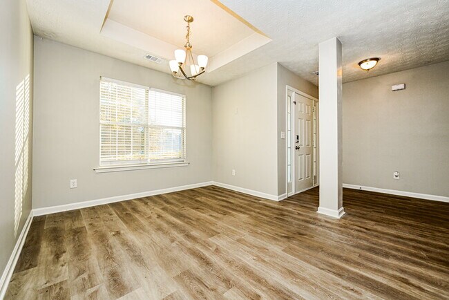 Foto del edificio - 1025 Borrington Ln
