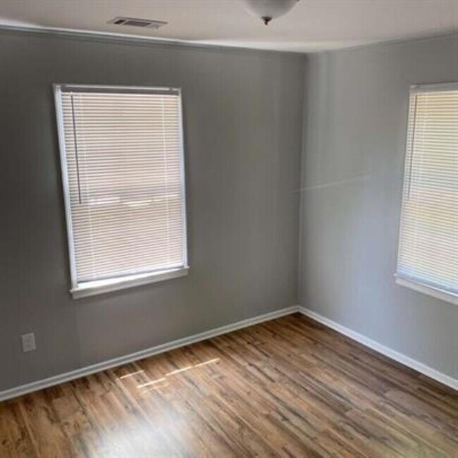 Foto del edificio - 3471 Buena Vista Rd