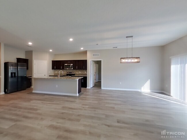 Foto del edificio - 16455 Blooming Cherry Dr