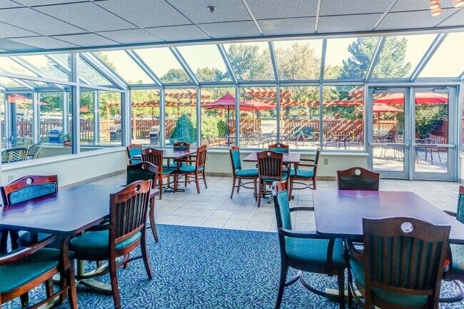 Foto del edificio - 1600 East