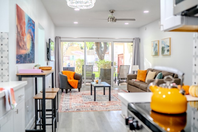 Foto del edificio - 6125 E Indian School Rd