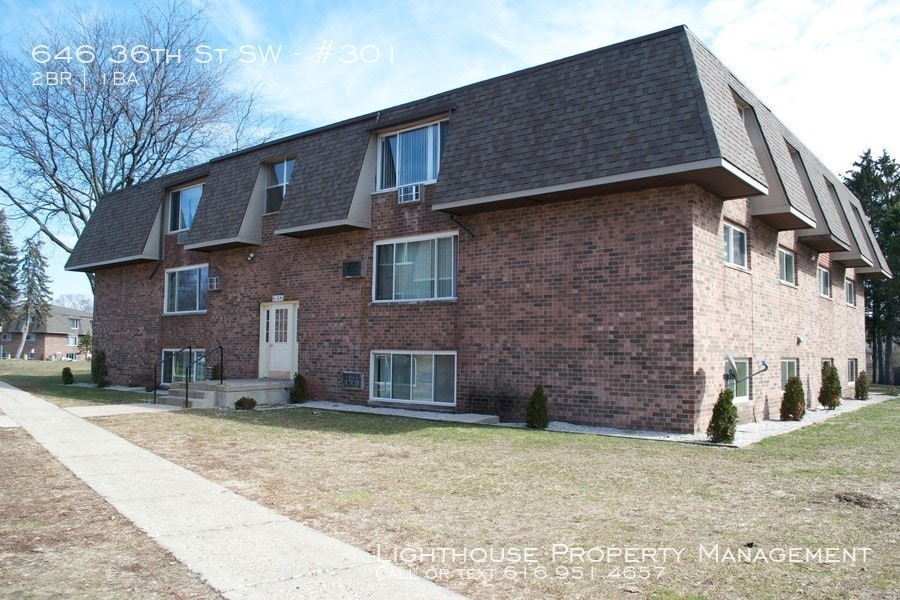 Primary Photo - Remodeled Two Bedroom Apartments in Wyoming