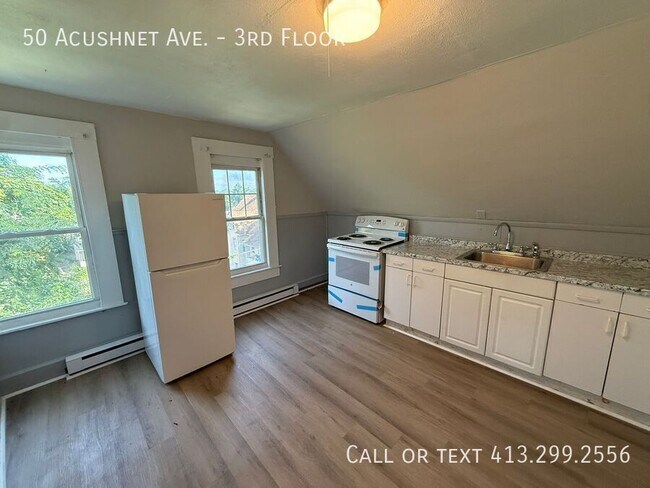 Foto del edificio - 50 Acushnet Ave