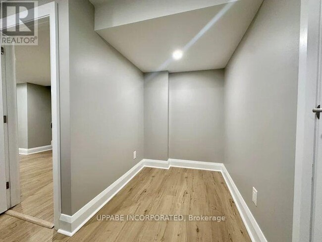 Building Photo - 126 Norice St