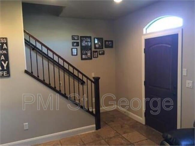 Building Photo - 2075 Sir Monte Dr