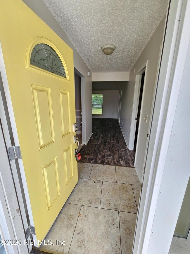 Building Photo - 6162 Jamaica Ct
