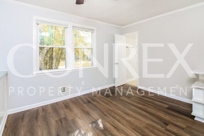 Building Photo - 4 Bed, 2 Bath Home in Lexington, SC