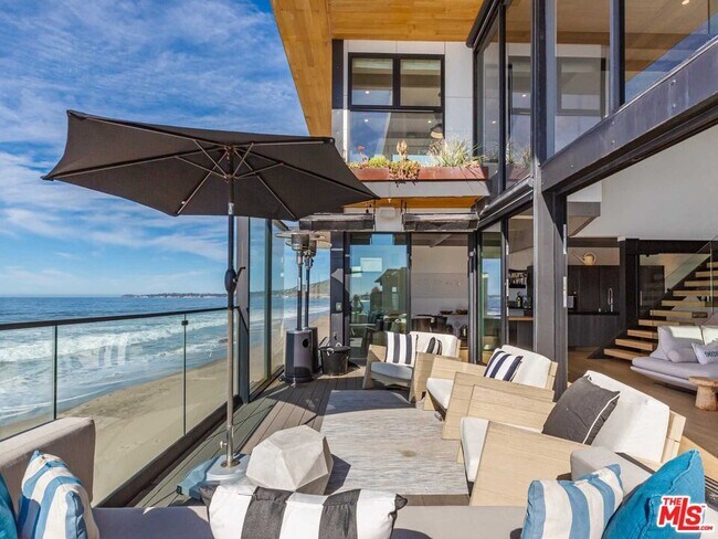 Foto del edificio - 24958 Malibu Rd