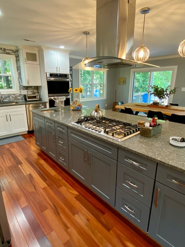 Building Photo - Gated Fairfield Harbour Home + Utilities +...