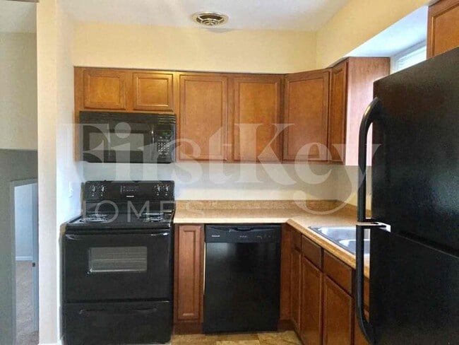Foto del edificio - 10602 Morning Glory Ln
