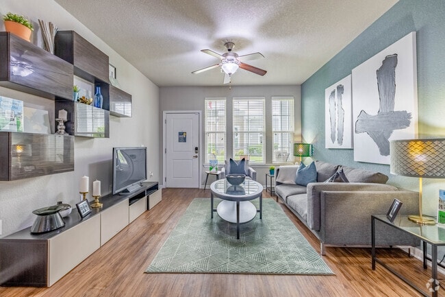 2BR, 2BA - 1,088SF - Living Room - Springs at West Chester